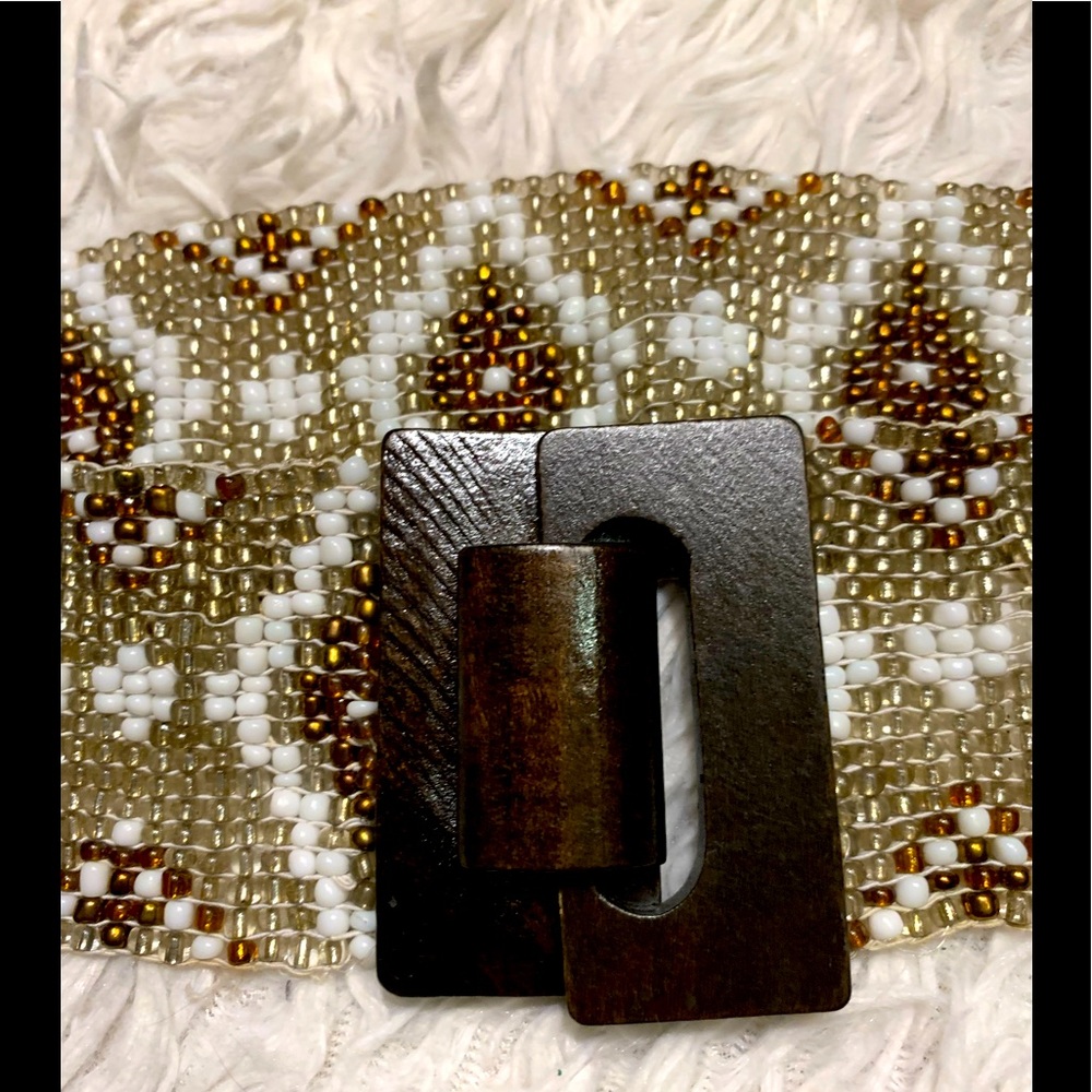 Express Beaded Stretchy Belt with Brown Wooden Clasp